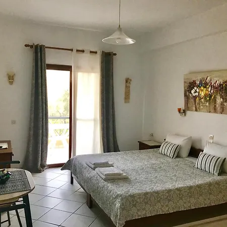 Floros شقة